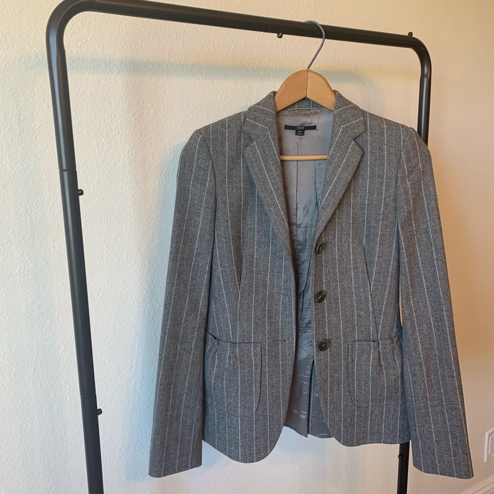 Hugo Boss women’s grey striped fitted blaz…